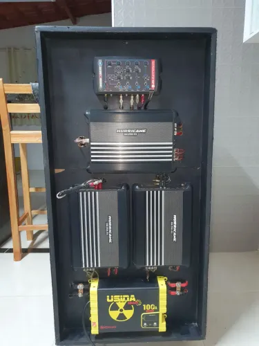 Vendo bobi de son, bem conservado. Contato *, valor 3.500 reais