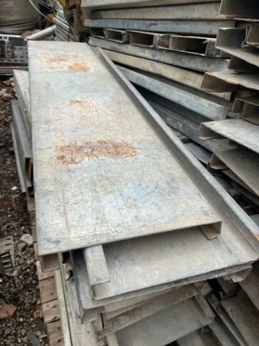 Degraus galvanizados