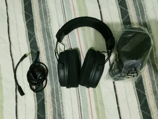Fone de ouvido p852 atria com cabo, microfone e almofadas adicionais
