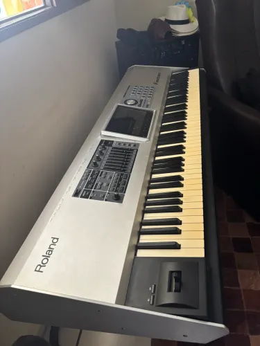 Teclado WorkStation Roland Fantom G8