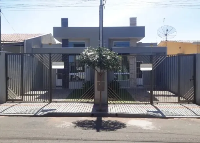 Casa Térrea 3 Quartos em frente ao H.U