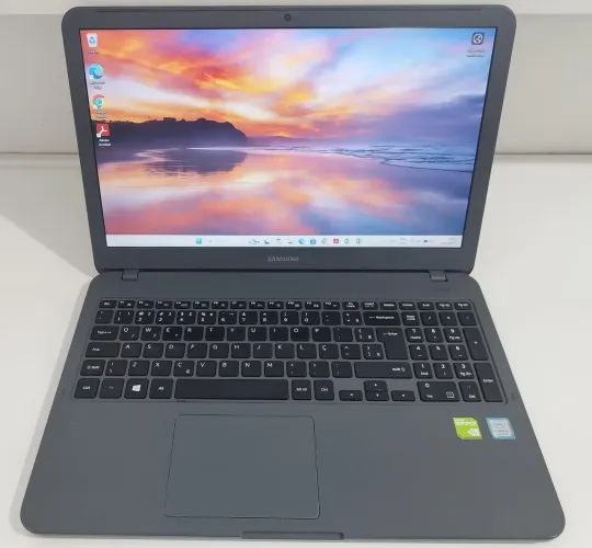 Notebook Samsung Core i5 8° Gen+ Geforce 2 GB+ NVME 128 GB+ 8 GB de RAM CONSERVADISSIMO 