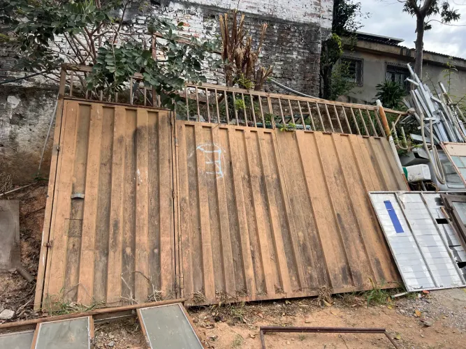 Portão de Garagem 2,60 X 4,25 de Ferro Usado com trilho - Chapa Forte (Barato)