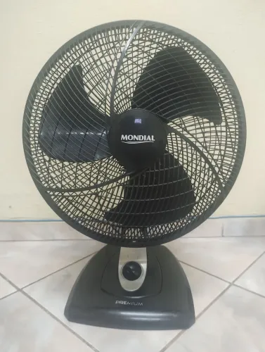 Ventilador de mesa e parede