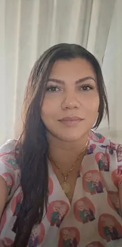 Cuidadora de idosos e pessoas com deficiência física e mental.