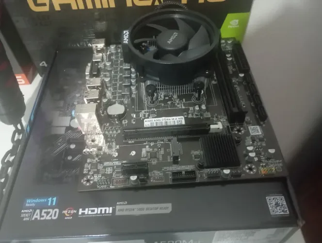 Placa mãe a320 genérica + processador a8-9600 com cooler