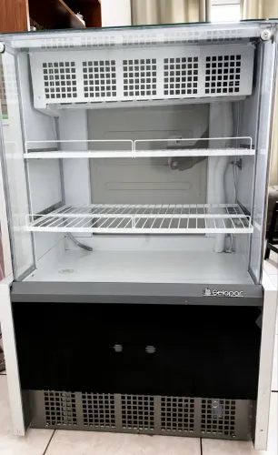Vitrine Refrigerada Gelopar GPEA-075R 220V - Excelente Estado