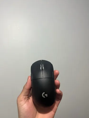 Logitech Superlight 2 (acompanha caixa)