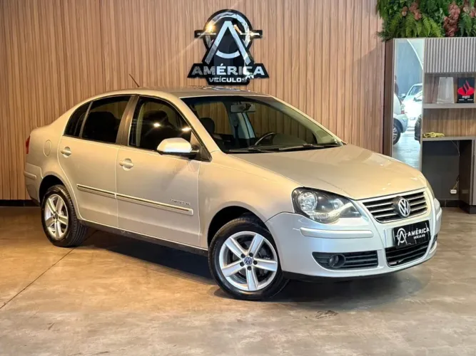 Volkswagen Polo 1.6 MI Flex 8V 4P 2011