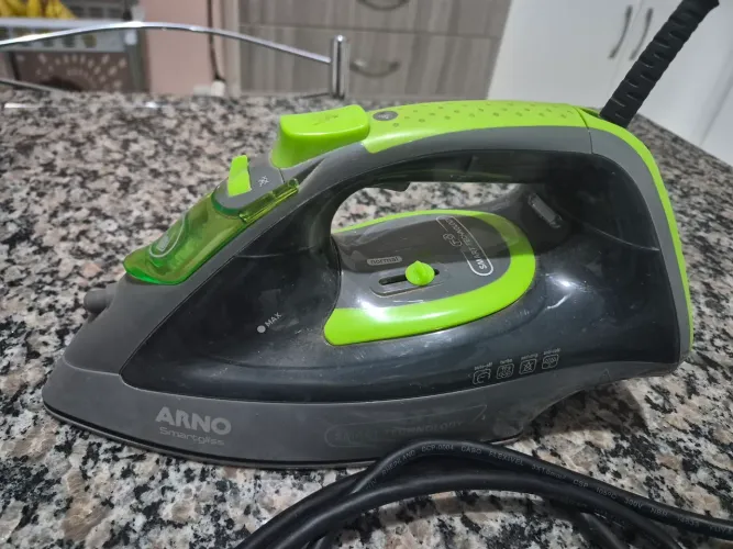 Ferro de Passar Arno Smartgliss 1520W 127V - (Semi Novo)