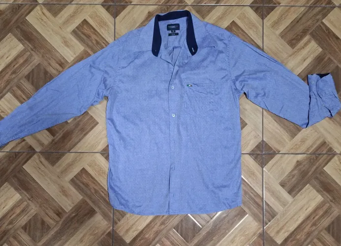 Venda de roupas masculinas sociais usadas. 