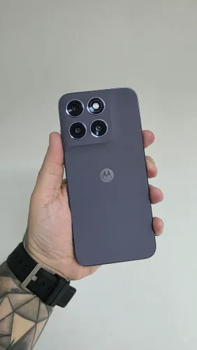 MOTO G67 - 4GB 128GB - TELA EXTREME AMOLED 1.5K - 120HZ - 5200MAH - 5G - NFC