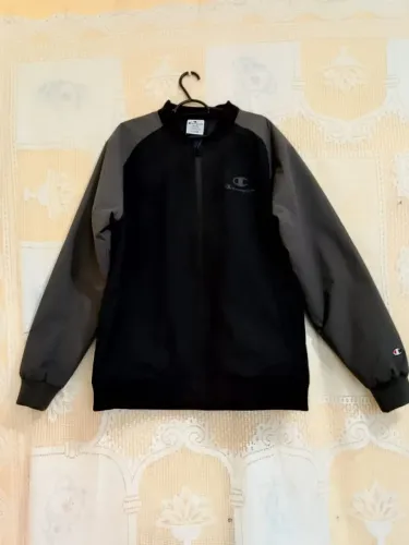 Jaqueta Champion Bomber Raglan Two Tone Preto e Cinza - Tam G- Seminova