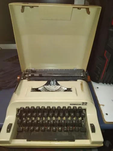 Maquina de escrever remington 22 relíquia