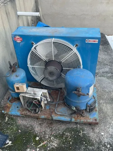 Unidade condensadora Danfoss 2/2Hp gás 22 trifásico 220