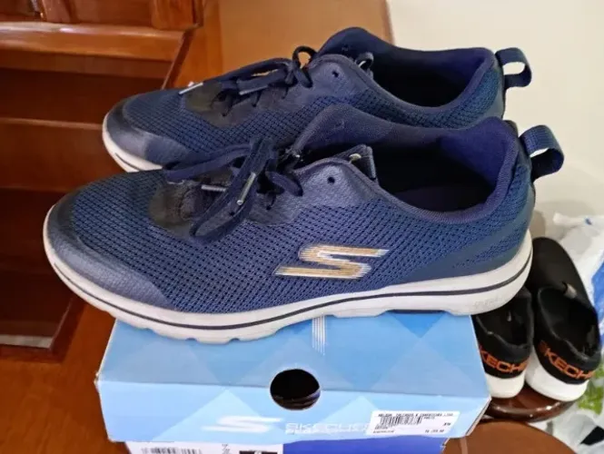 Vendo tênis Skechers Performance azul marinho