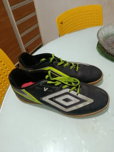 Tênis futsal umbro sala v