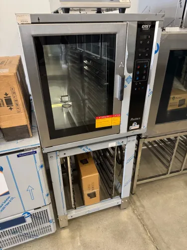 Forno combinado EASY GOURMET 5 gns Trifásico 380w Prática