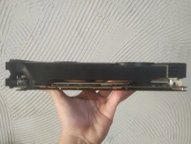 Vendo essa placa não sei c funciona peguei numa troca