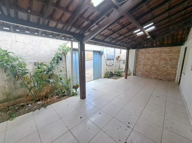 Casa 03 quartos para locação no bairro Teixeira Dias