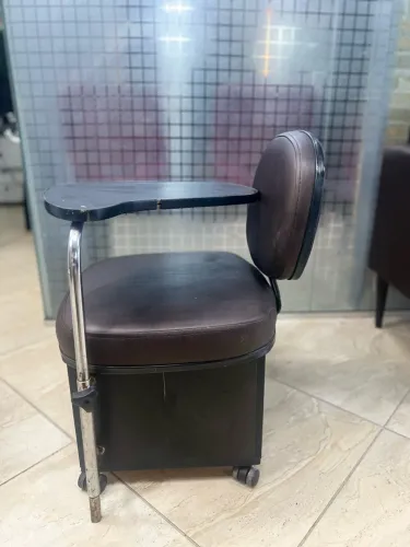 VENDO CADEIRA DE MANICURE