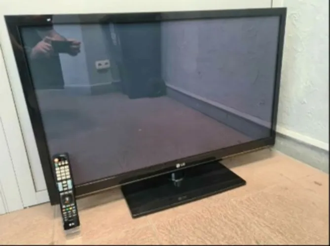 TV LG LED 42 com DEFEITO mod LG42Pj350.