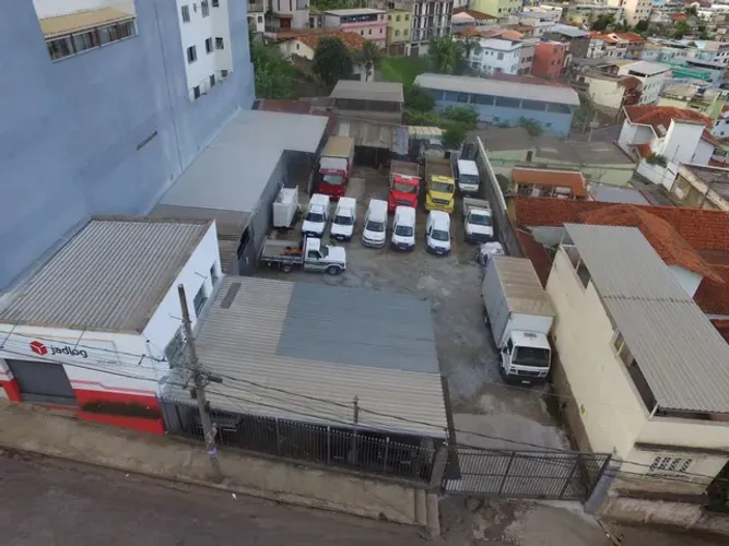 OPORTUNIDADE!!! Imóvel com 1000 mts área central C. Lafaiete