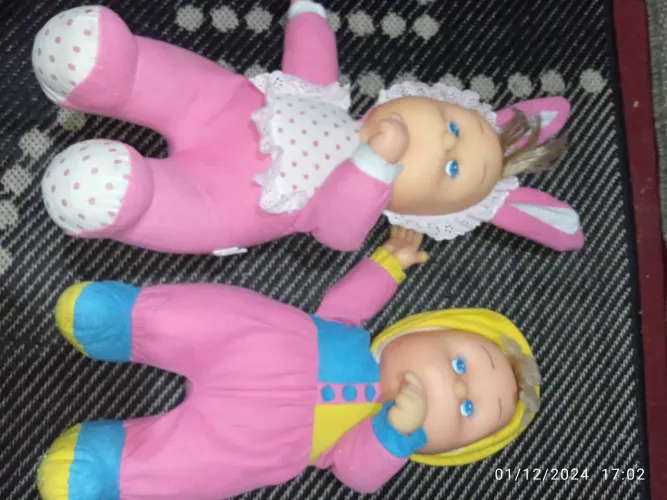 Antigas bonecas Dedinho na boca. Kit com duas peças