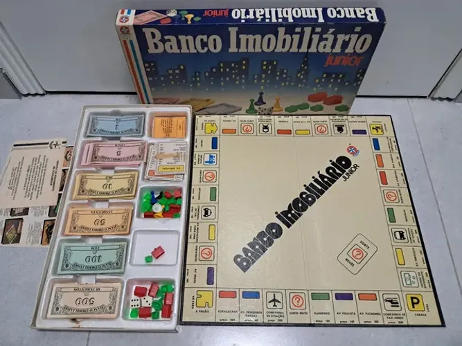 Banco Imobiliário Anos 80 na caixa (estrela) Ler descrição ver fotos
