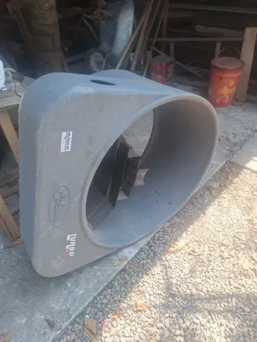 Estrutura plastica de ventilador industrial.