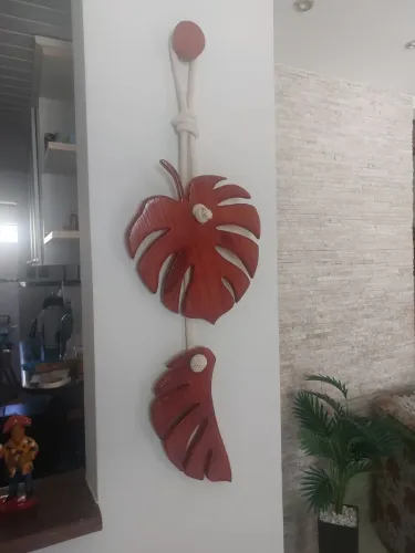 Pendente Costela de Adão em madeira.