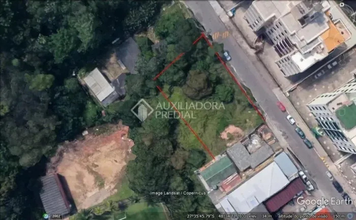 TERRENO COMERCIAL E RESIDENCIAL NO ESTREITO COM 1300 m2