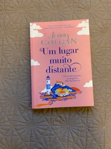 Livro Um Lugar Muito Distante - Um Conto Passado Na Pequena Ilha