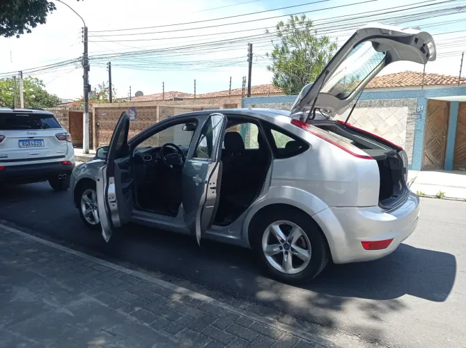 Ford Focus 1.6 S/se/se Plus Flex 8v/16v 5P 2012