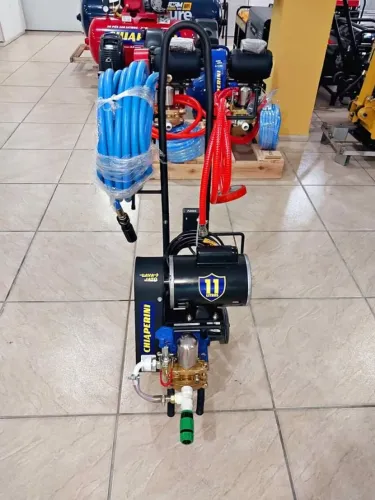 Lavadora para Lava jato de 1cv 330psi e 20m de mangueira Chiaperini (Nova)
