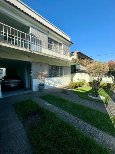 Excelente Casa com Piscina em Padre Miguel 