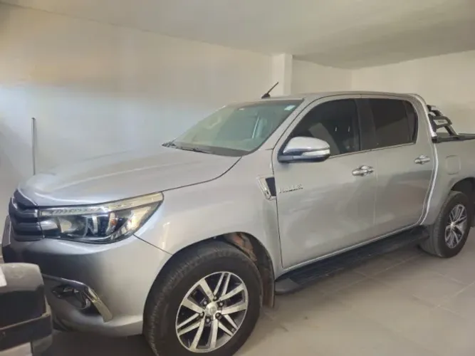 Toyota Hilux CD SRX 4X4 2.8 TDI 16V Diesel Aut. 2016