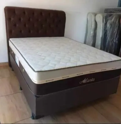 Cama casal com colchão firme não afunda 
