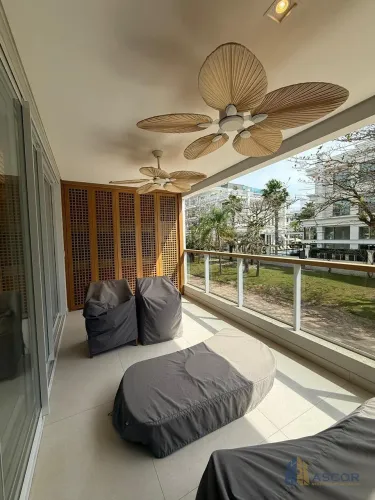 Apartamento à venda no Jurerê, Florianópolis