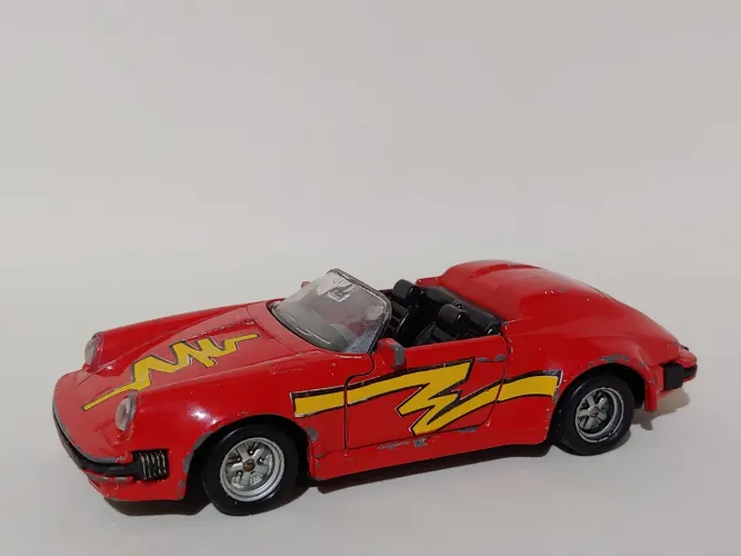 Miniatura Maisto 1/38