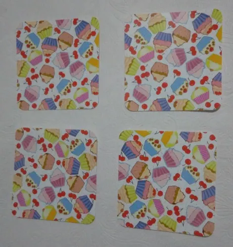 4 Descanso de copo (pvc) 10 cm x 10 cm