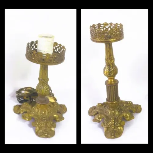 Exuberante Par Abajur Bronze dourado ricamente trabalhado relevo *Descrição