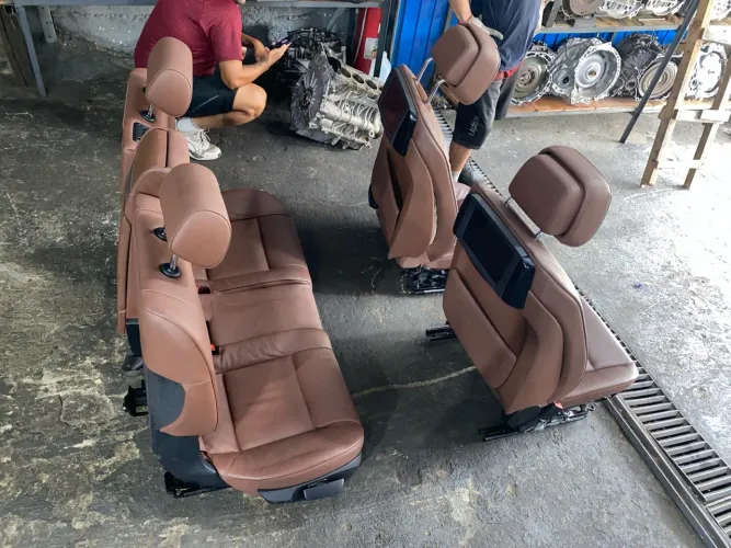 Jogo de bancos BMW 535 vinho