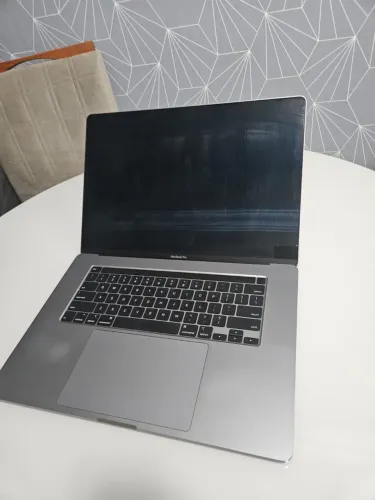 MacBook Pro/16インチ/2019/16GB/i7/512GB/US MacBook Pro (16 polegadas, 2019) - Especificações técnicas