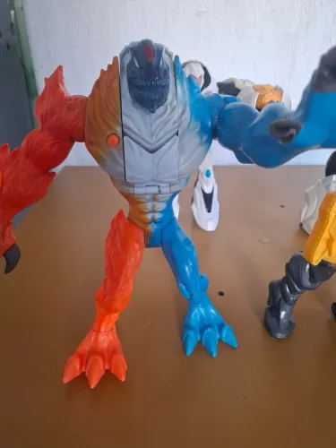 Boneco Max Steel elementor Agua e fogo 
