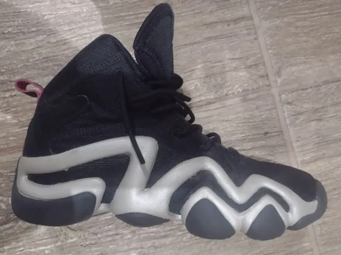 Adidas Crazy 8 - Preto e Prateado Número 37