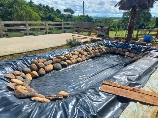 Geomanta PVC Preta 0,8 mm c/ Bidim acoplado para Lagos Ornamentais, Lajes, Jardins 7 x 5,5