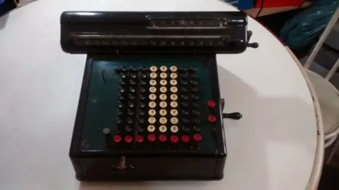 Máquina de Calcular Manual Monroe da década de 30