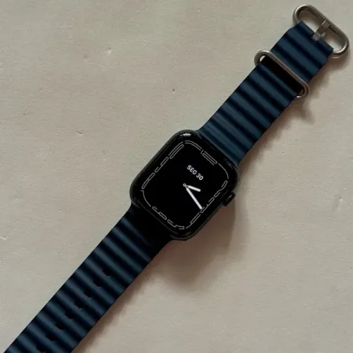 Apple Watch Série 9 (GPS+Cell, 45mm)