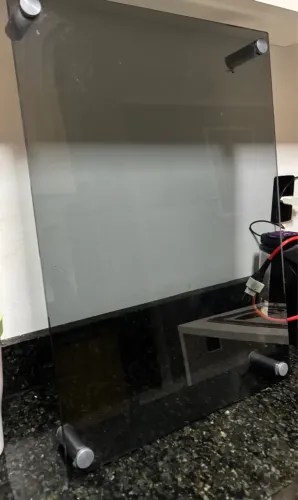 Tábua de Vidro Temperado com Suportes